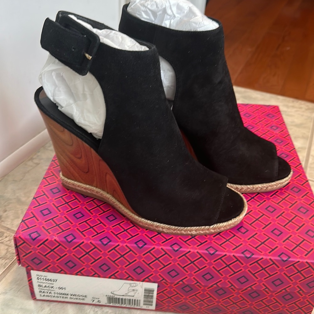 Brand new Tory Burch wedge sandal
